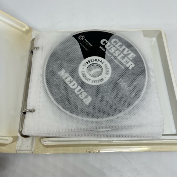 Medusa audiobook on CD by Clive Cussler unabridged Library edition - Picture 3 of 6